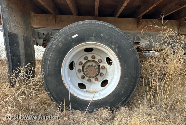 image for item ER8532 2000 GMC C6500 dump flatbed truck