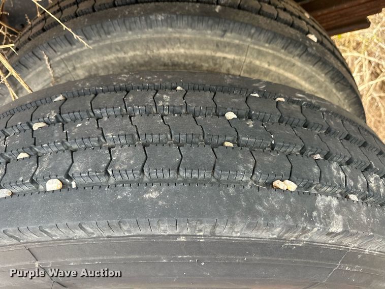 image for item ER8532 2000 GMC C6500 dump flatbed truck