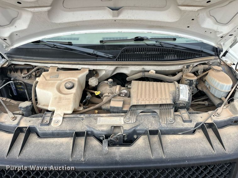 image for item ER8534 2004 Chevrolet Express 3500 van