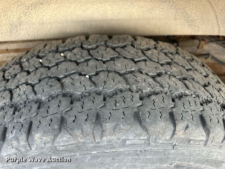 image for item ER8534 2004 Chevrolet Express 3500 van