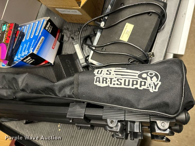 image for item LH9292 Office supplies