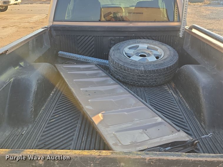 image for item LX9006 1996 Chevrolet K1500 Ext. Cab pickup truck