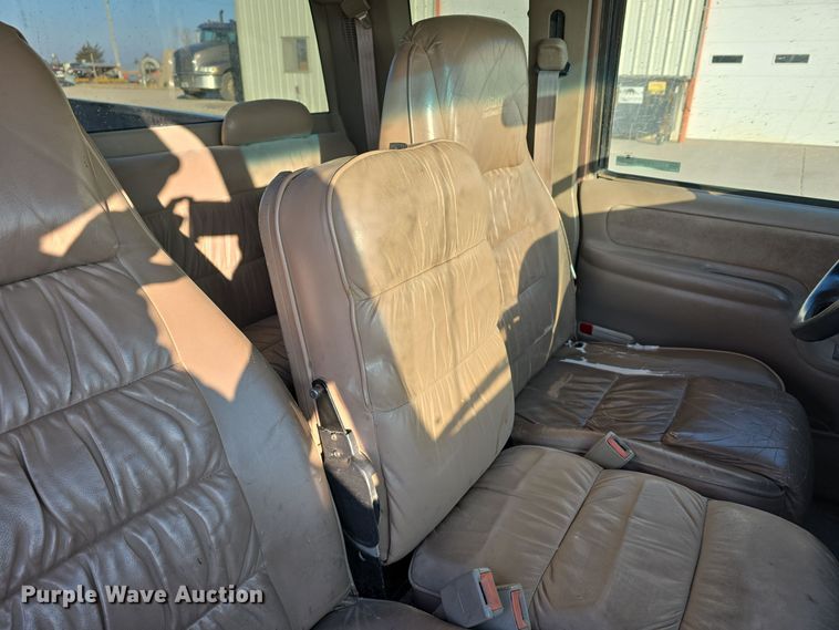 image for item LX9006 1996 Chevrolet K1500 Ext. Cab pickup truck