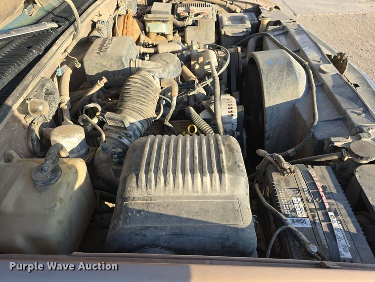 image for item LX9006 1996 Chevrolet K1500 Ext. Cab pickup truck