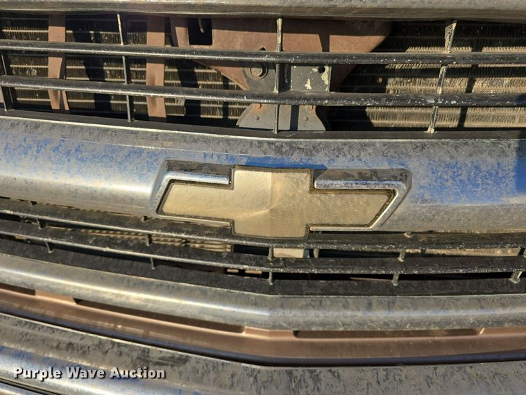 image for item LX9006 1996 Chevrolet K1500 Ext. Cab pickup truck