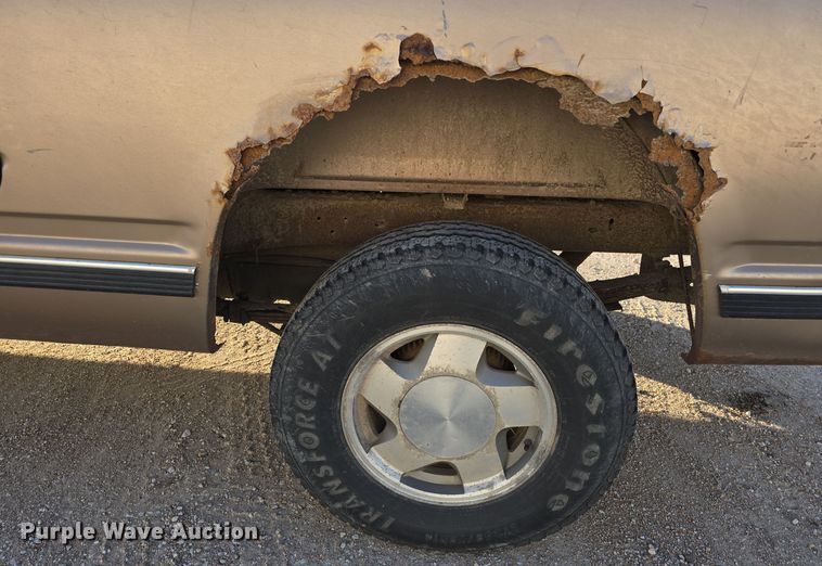 image for item LX9006 1996 Chevrolet K1500 Ext. Cab pickup truck