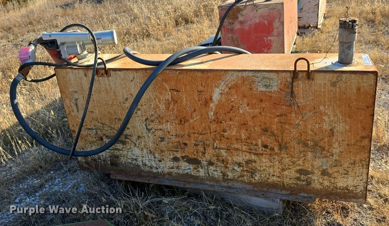 image for item LX9010 (3) auxiliary fuel tanks