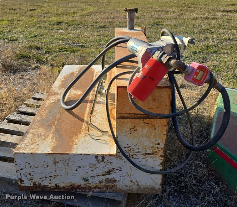 image for item LX9010 (3) auxiliary fuel tanks