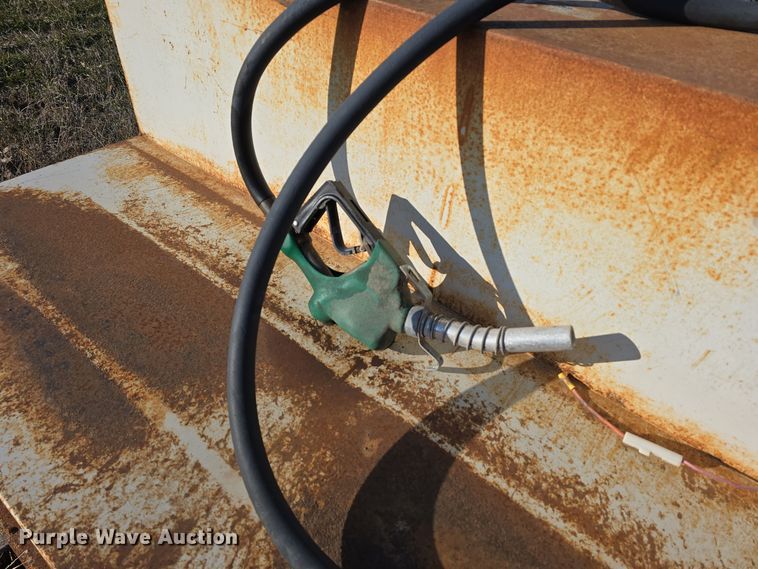 image for item LX9010 (3) auxiliary fuel tanks