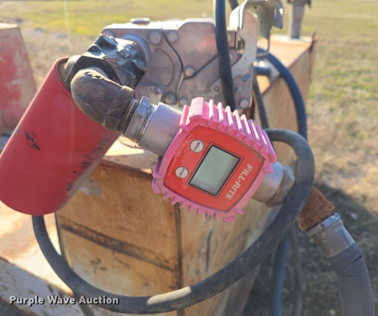 image for item LX9010 (3) auxiliary fuel tanks