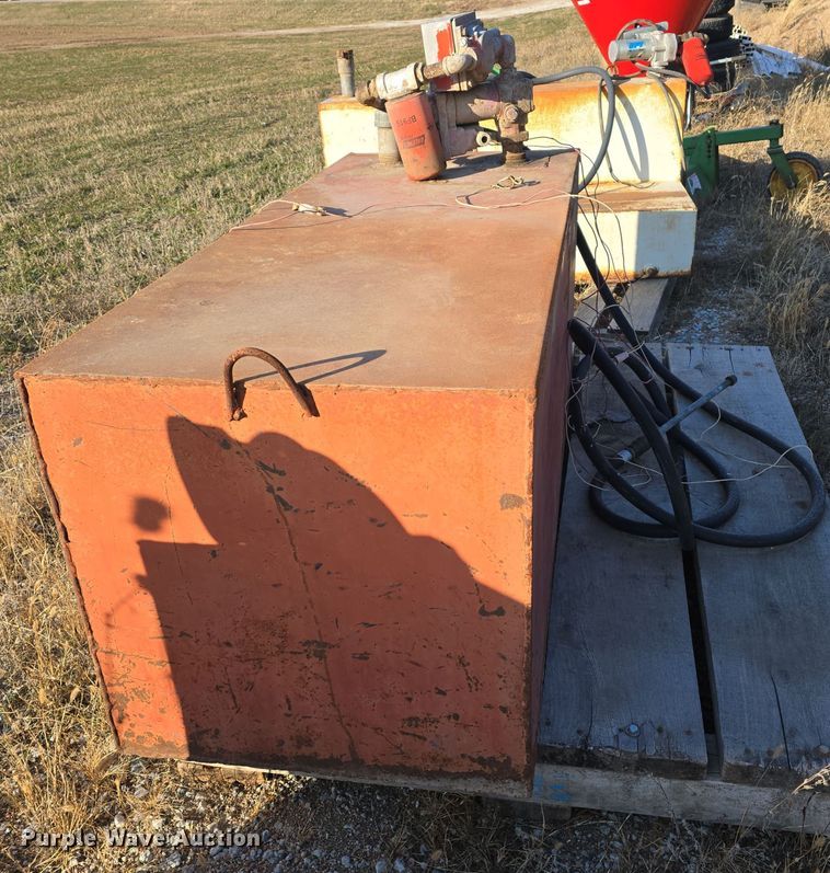 image for item LX9010 (3) auxiliary fuel tanks