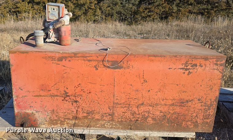 image for item LX9010 (3) auxiliary fuel tanks