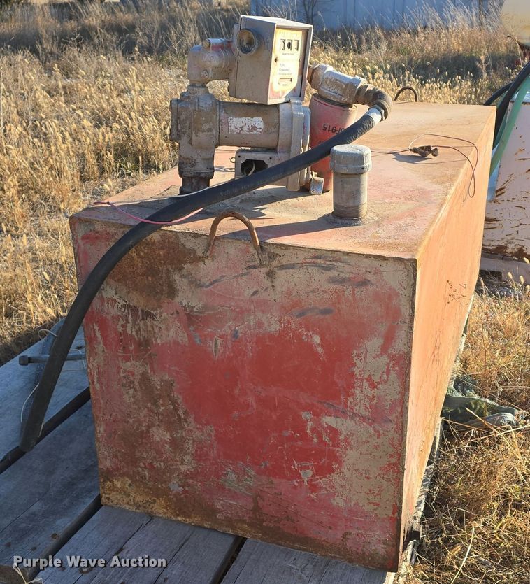 image for item LX9010 (3) auxiliary fuel tanks