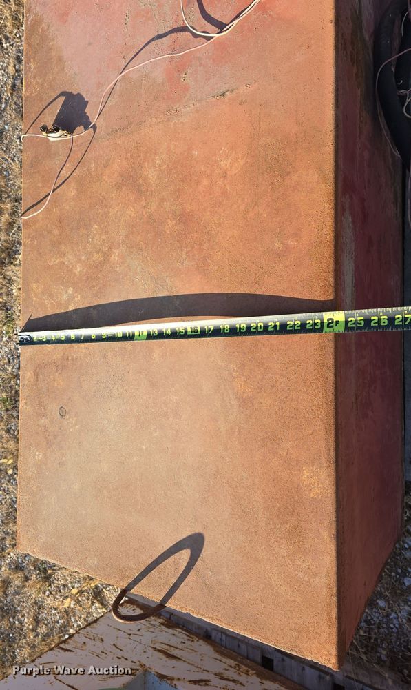 image for item LX9010 (3) auxiliary fuel tanks