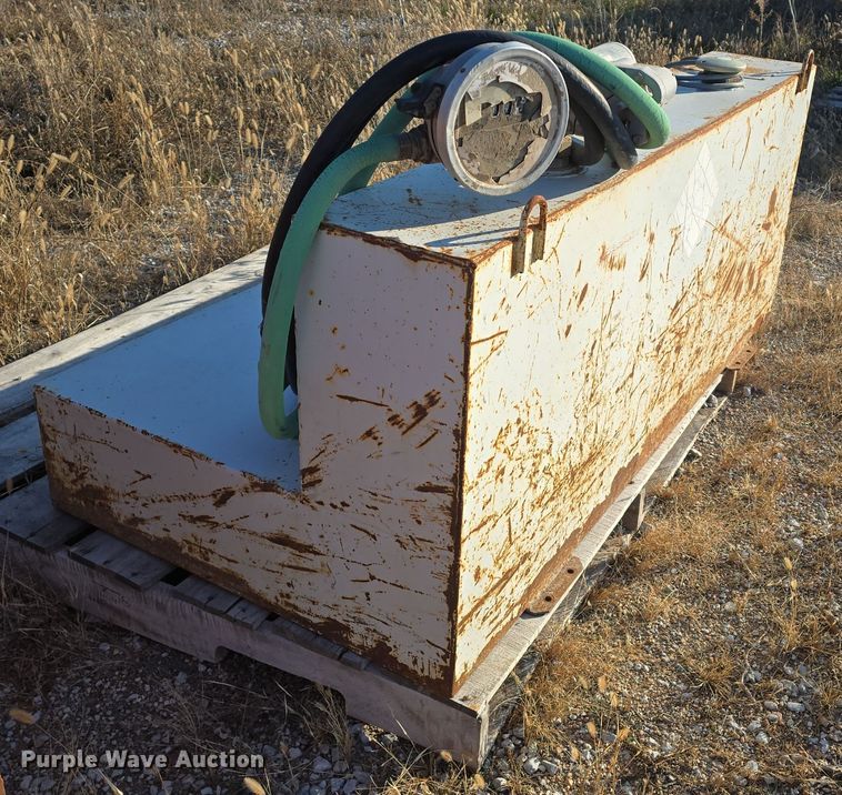 image for item LX9010 (3) auxiliary fuel tanks