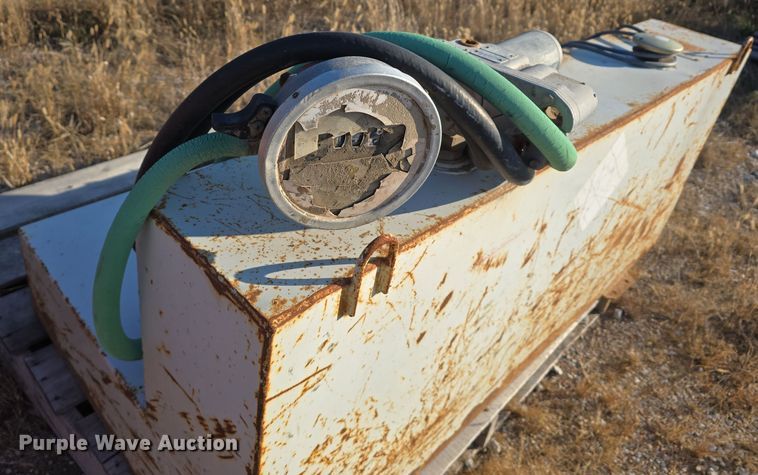 image for item LX9010 (3) auxiliary fuel tanks