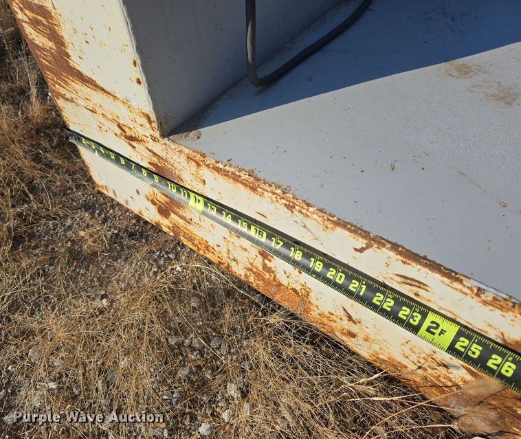 image for item LX9010 (3) auxiliary fuel tanks