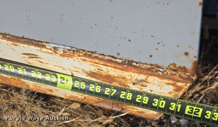 image for item LX9010 (3) auxiliary fuel tanks