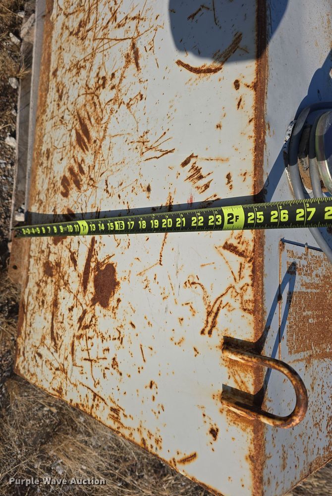 image for item LX9010 (3) auxiliary fuel tanks