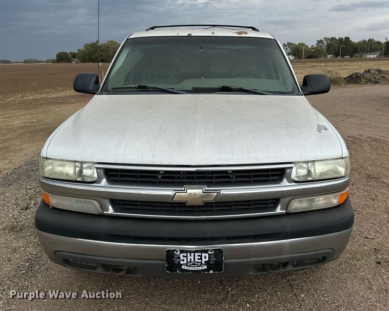 image for item MS9847 2001 Chevrolet  Suburban K1500 SUV