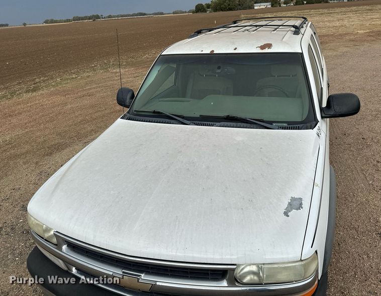 image for item MS9847 2001 Chevrolet  Suburban K1500 SUV