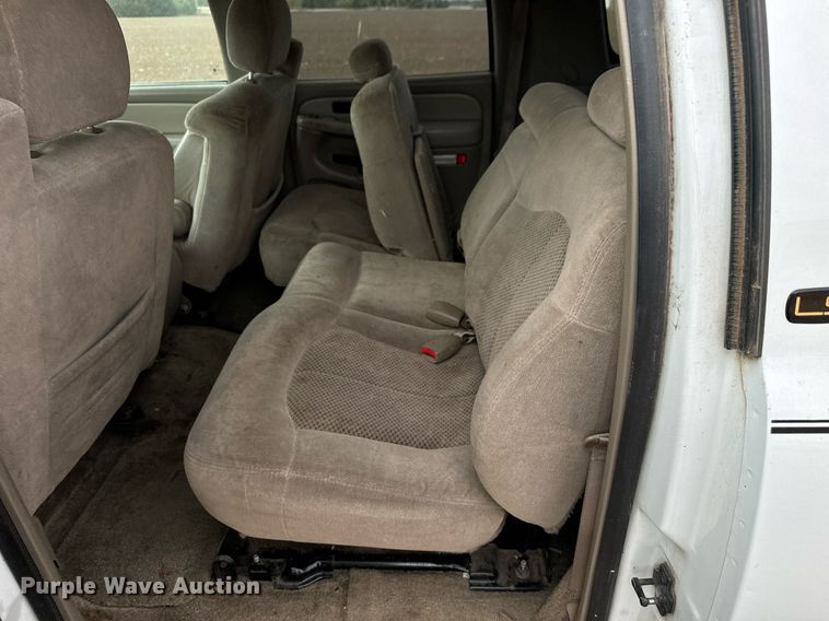 image for item MS9847 2001 Chevrolet  Suburban K1500 SUV