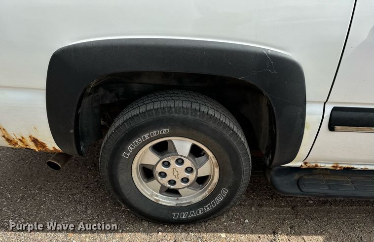 image for item MS9847 2001 Chevrolet  Suburban K1500 SUV