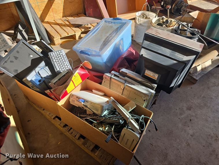 image for item NI9316 Office supplies