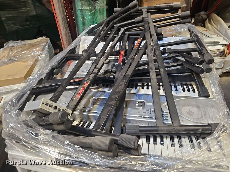 image for item NI9331 (18) Casio keyboards 