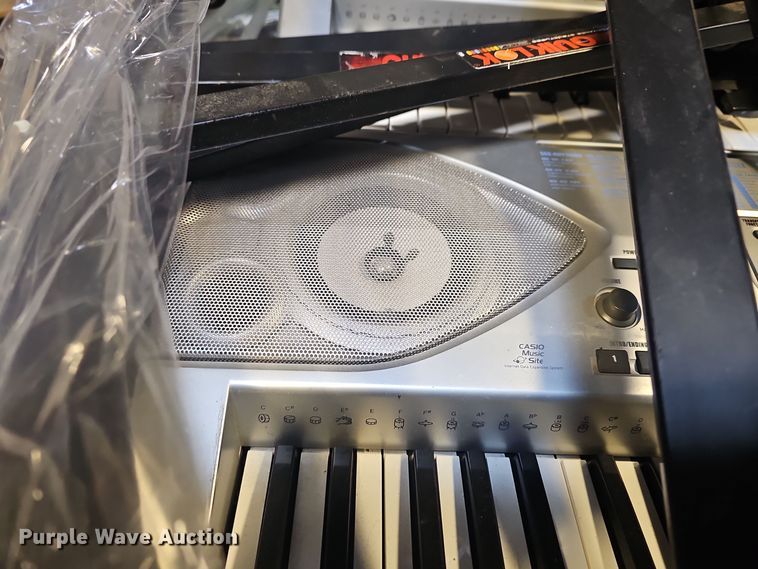 image for item NI9331 (18) Casio keyboards 