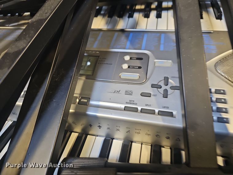 image for item NI9331 (18) Casio keyboards 