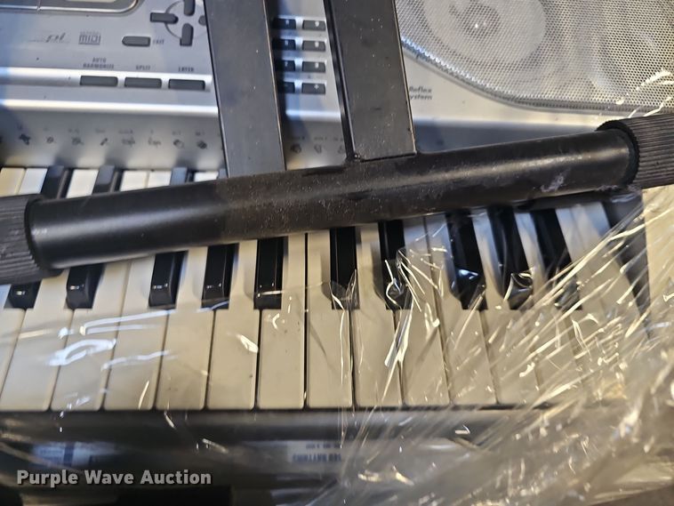 image for item NI9331 (18) Casio keyboards 