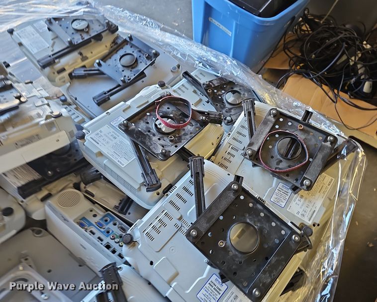 image for item NI9334 (32) projectors