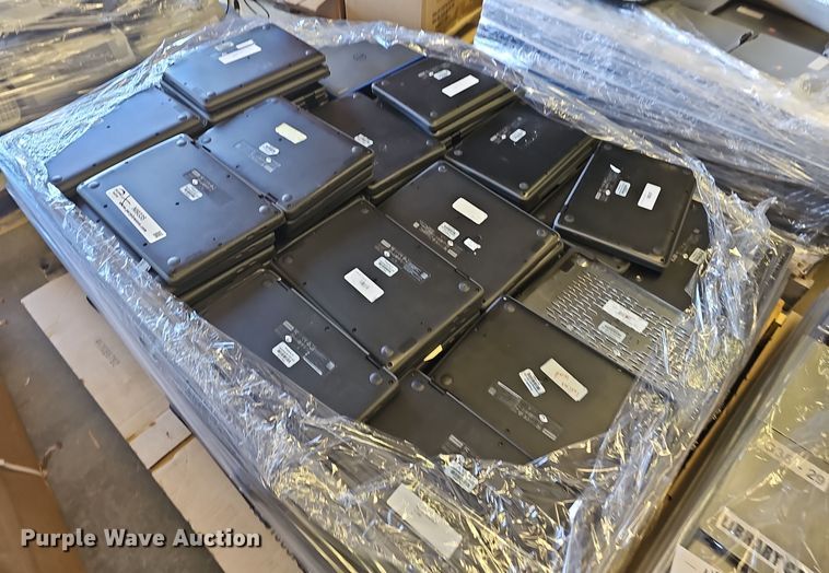 image for item NI9335 Approximately 159 Chromebook laptops