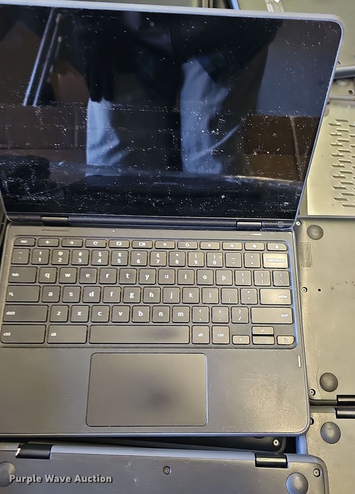 image for item NI9335 Approximately 159 Chromebook laptops