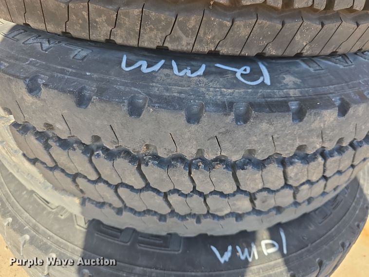 image for item NI9359 (7) 225/70R19.5 tires