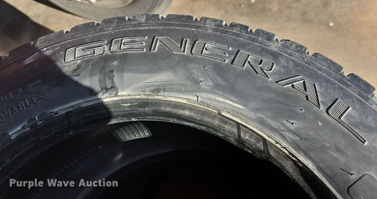 image for item NI9359 (7) 225/70R19.5 tires