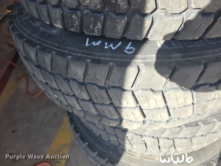 image for item NI9359 (7) 225/70R19.5 tires