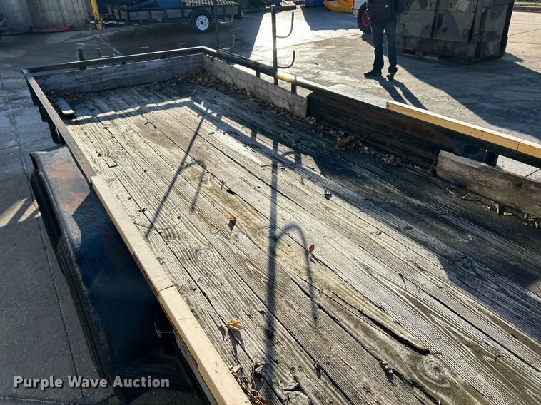 image for item NJ9631 2001 Trailer Express utility trailer