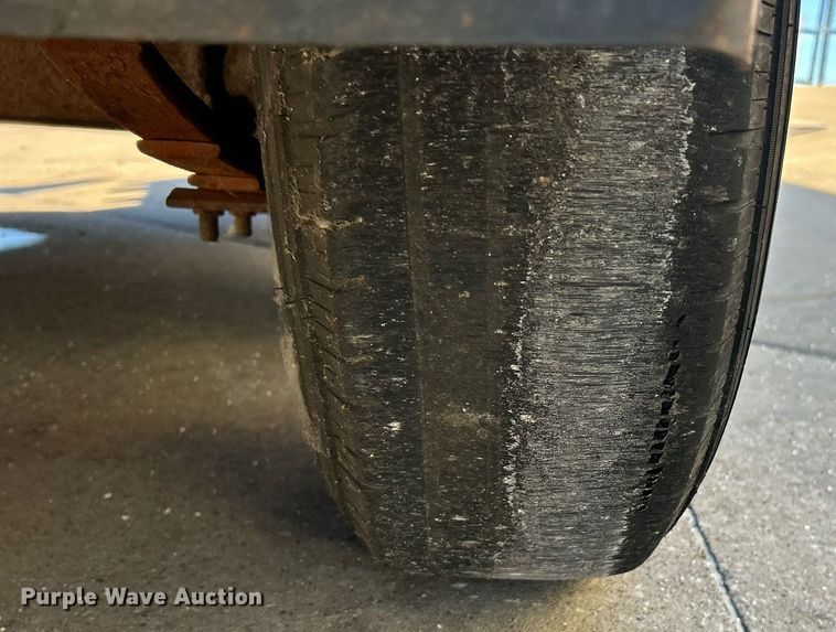 image for item NJ9631 2001 Trailer Express utility trailer