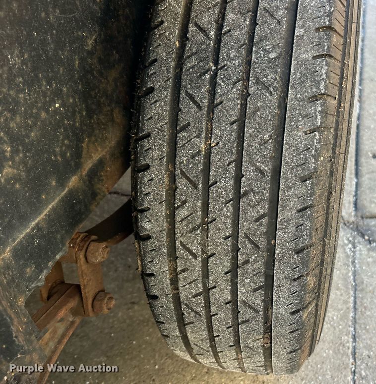 image for item NJ9631 2001 Trailer Express utility trailer