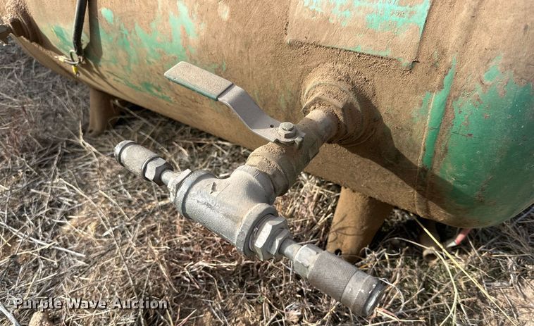 image for item NQ9141 (2) air compressors