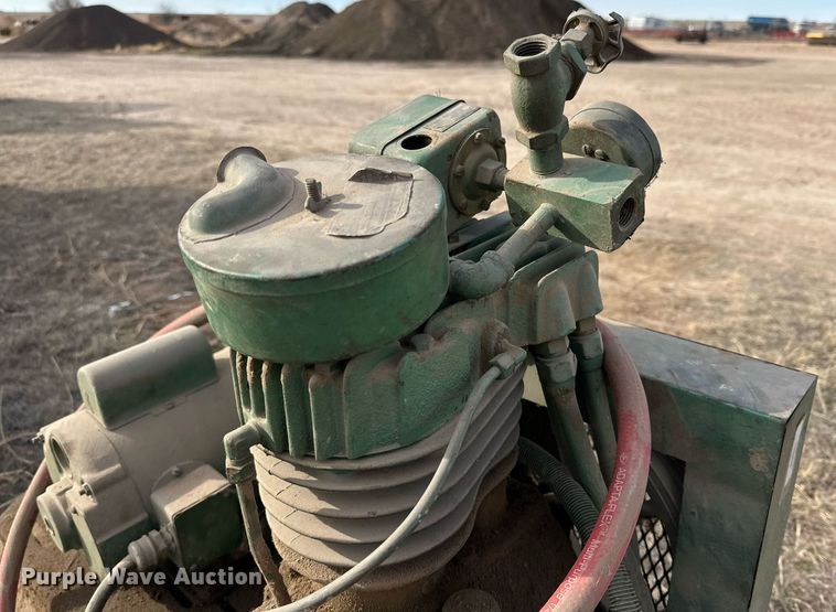 image for item NQ9141 (2) air compressors