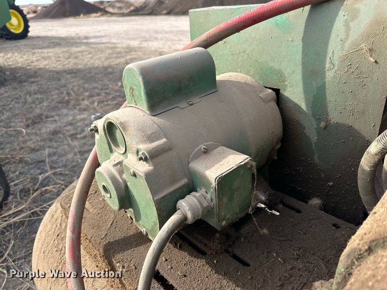 image for item NQ9141 (2) air compressors