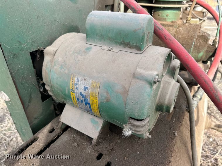image for item NQ9141 (2) air compressors