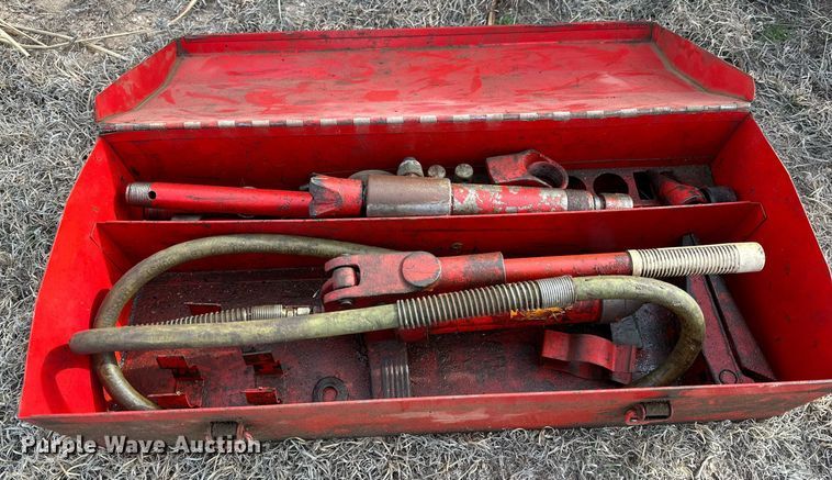 image for item NQ9142 Tools