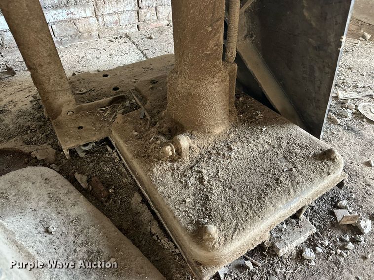 image for item NQ9144 Tools