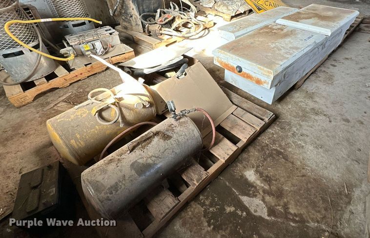 image for item NQ9146 Tools