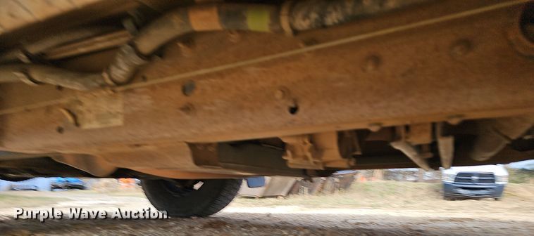 image for item OJ9175 2004 Chevrolet Silverado 1500 pickup truck