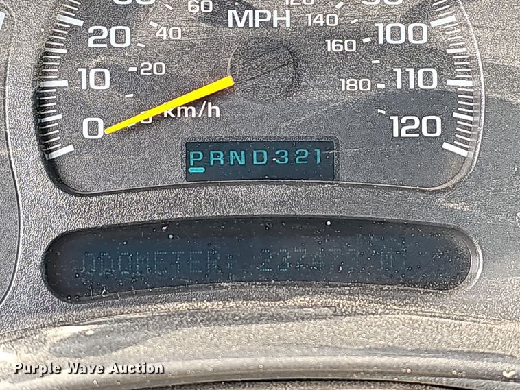 image for item OJ9175 2004 Chevrolet Silverado 1500 pickup truck